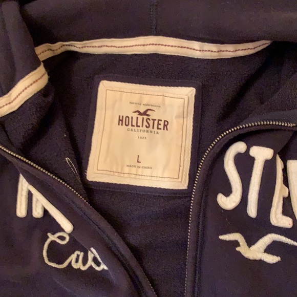 Hollister Hoodie in navy blue. Size large but fits smaller. - Picture 2 of 4